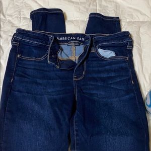 American Eagle skinny jeans/jegging.. Like new.
